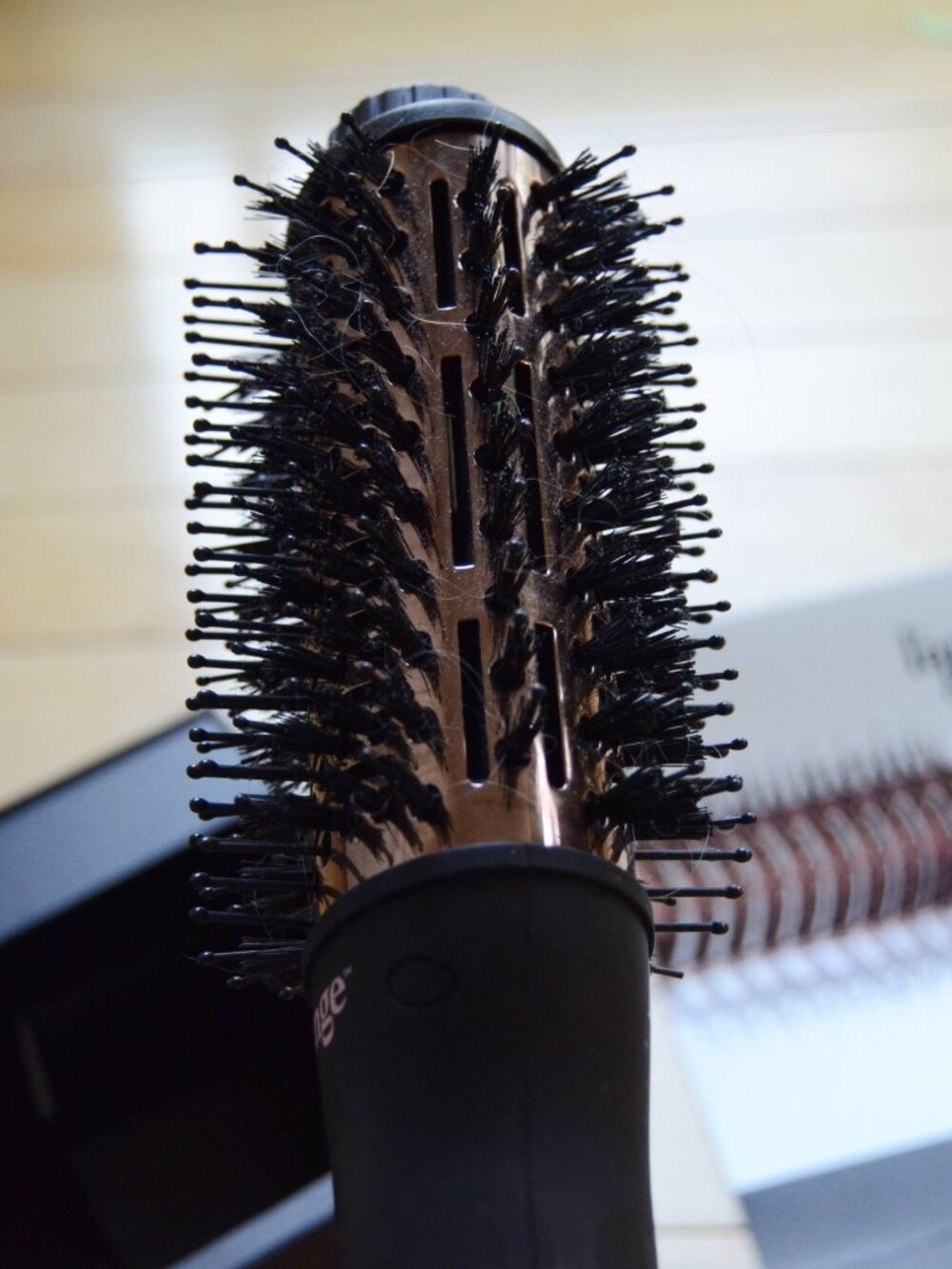 L'ANGE Le Volume 60MM 2-in-1 Titanium Brush Dryer Black - Picture 10 of 14